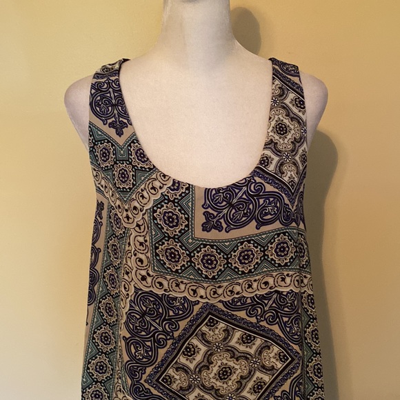 Lavish top - Picture 2 of 13